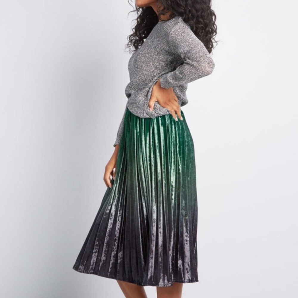 ModCloth Aesthetic honestly velvet midi skirt - Picture 1 of 4